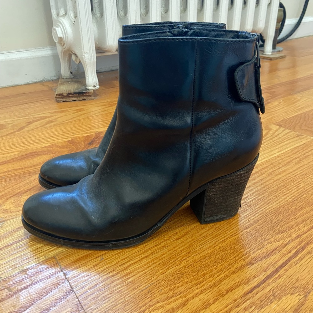 Steve Madden Black Leather Ankle Boots